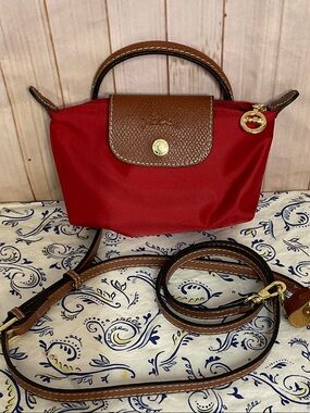 Longchamp  Le Pilate Green Pouch with Handle.  #2001